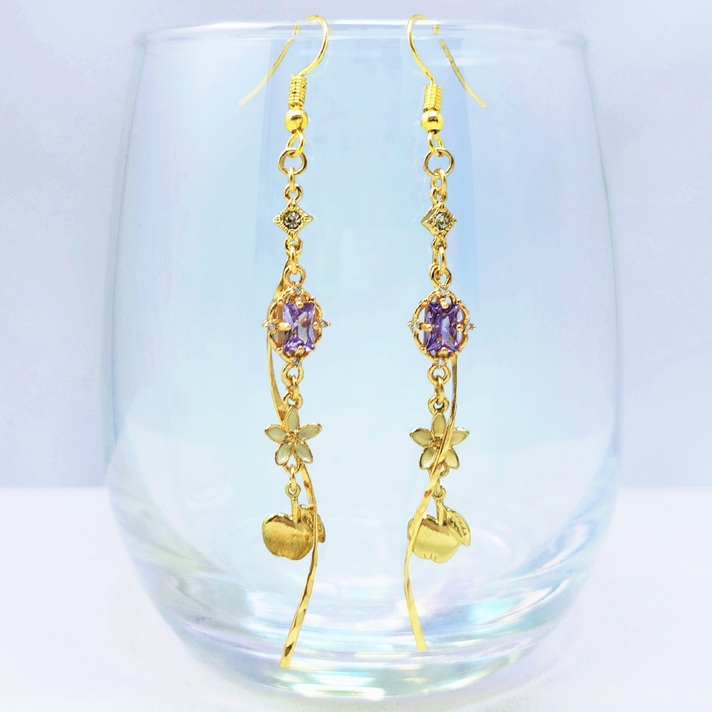 1点限定★エペルイメージ  宝石風ビジュー×林檎デザイン ピアス/イヤリング