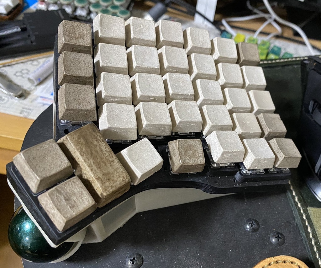 陶キーキャップ(3個セット:黒、白、混)