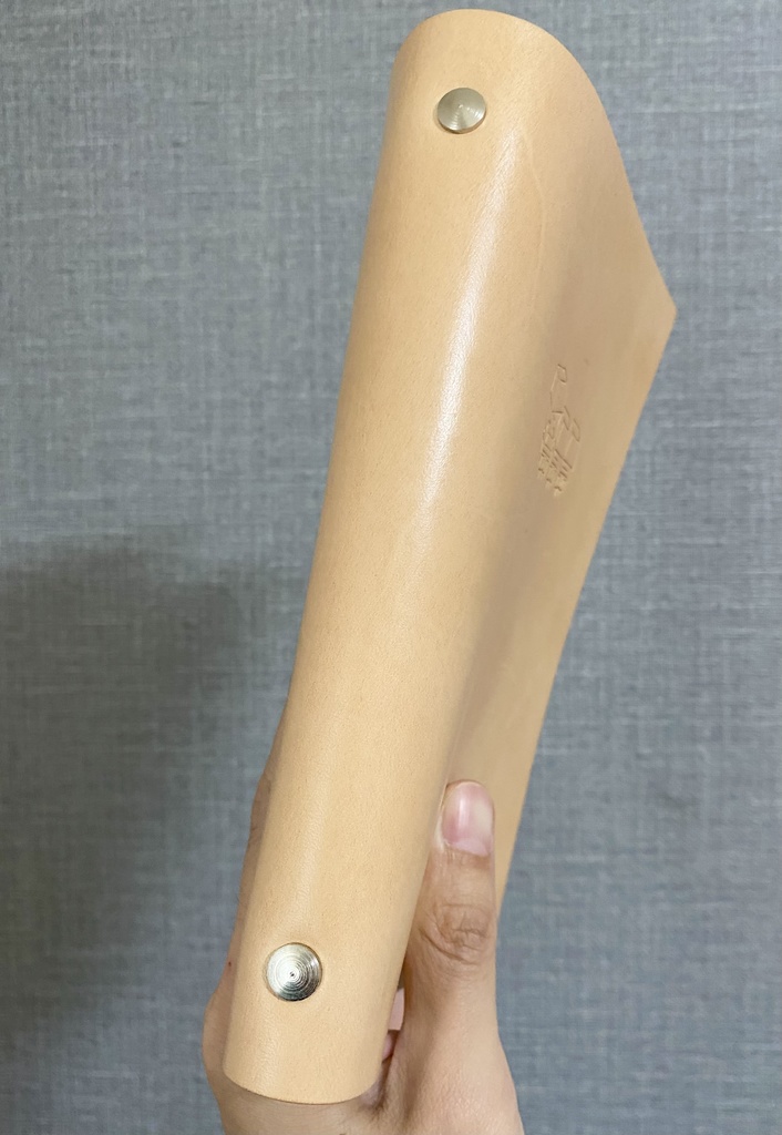 キースイッチ柄のレザー手帳カバー