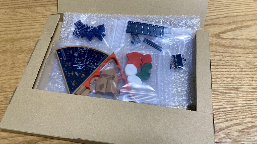 🍕型マクロパッド「A PIECE OF KEYBOARD」