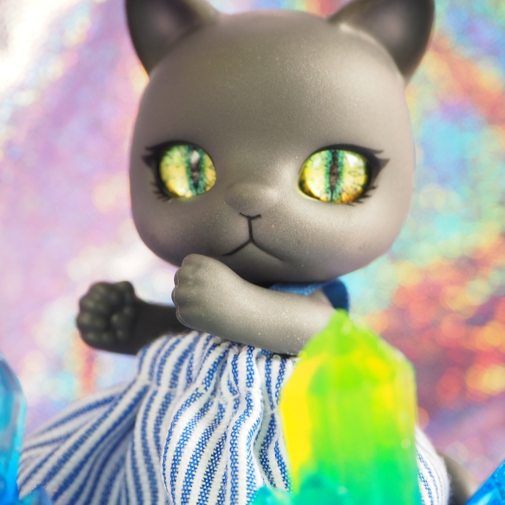 鉱石猫アイ