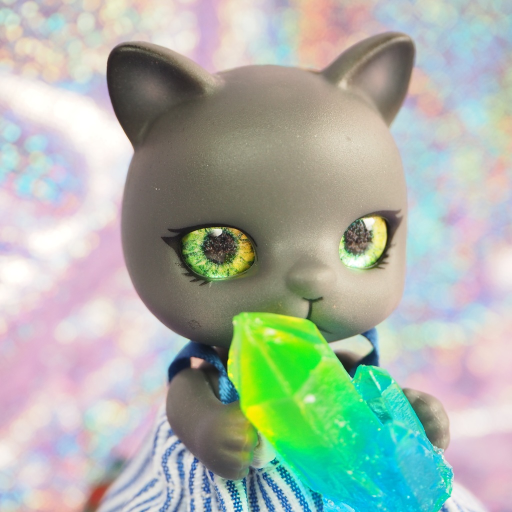 鉱石猫アイ