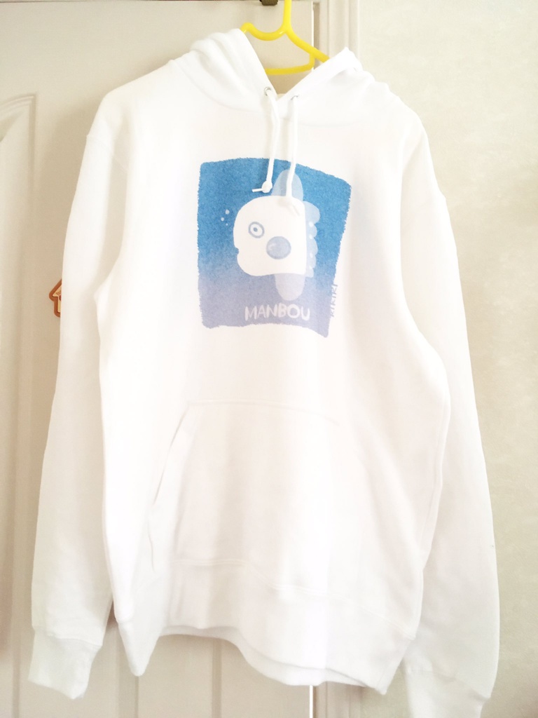 マンボウプルパーカー