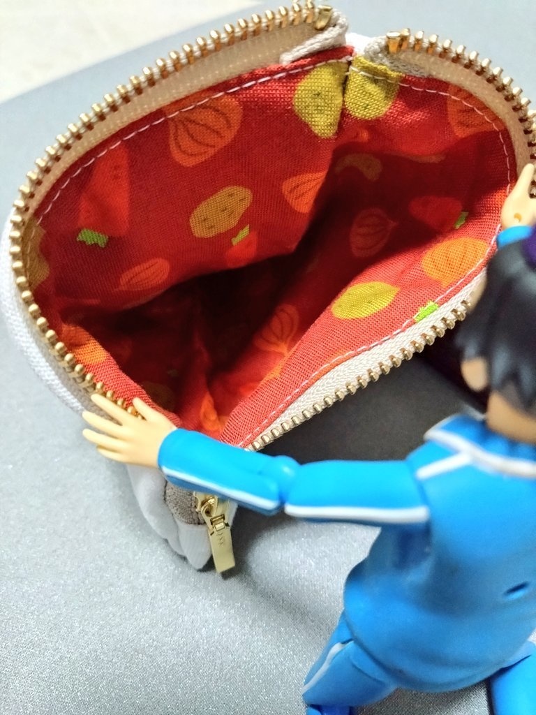 カレーおにぎりフラットポーチ