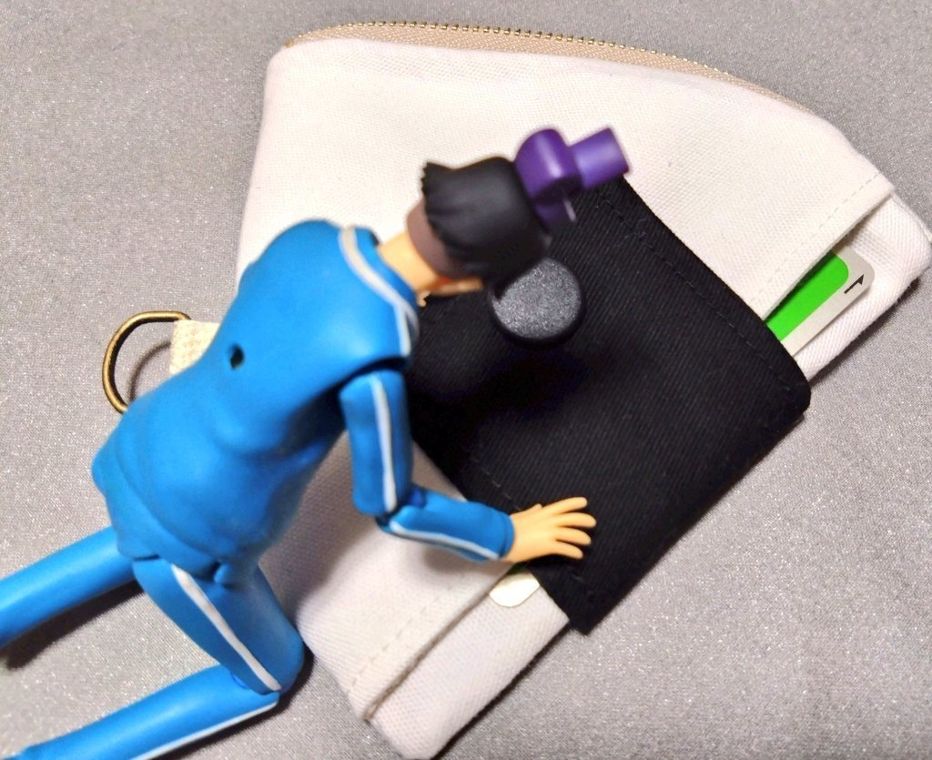 カレーおにぎりフラットポーチ