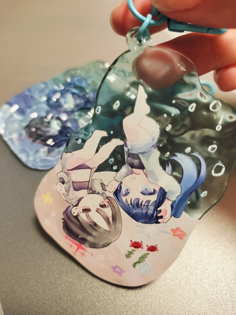 水面アクリルキーホルダー(サオリとミサキ)