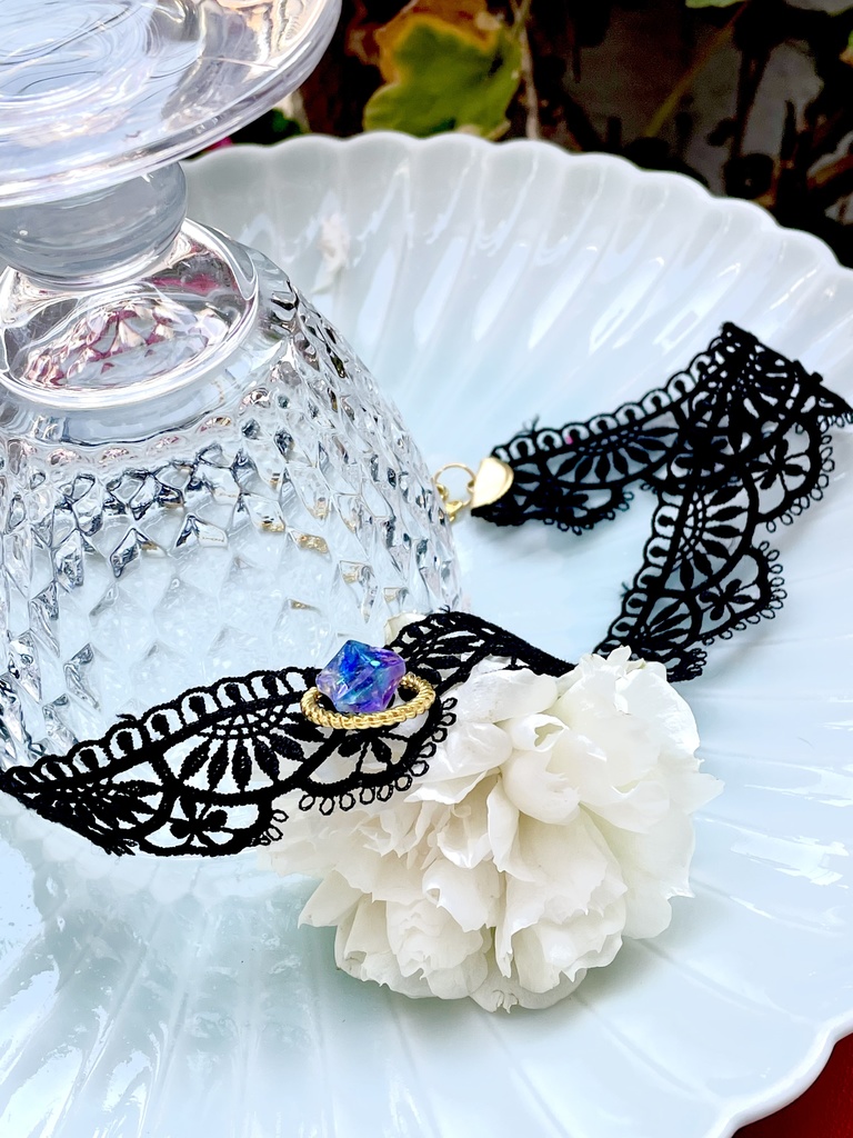 浮かれ者の梨花チョーカー