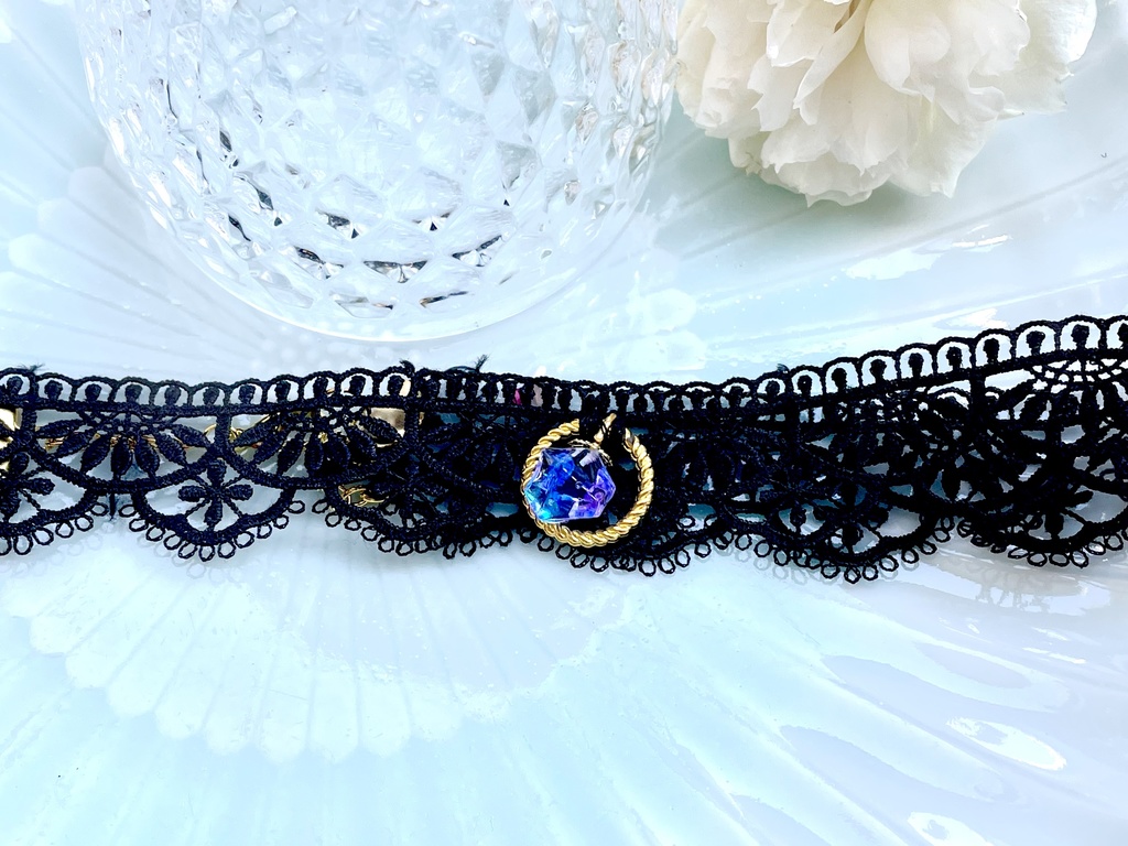 浮かれ者の梨花チョーカー