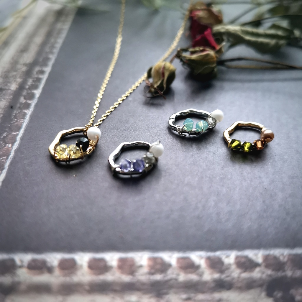 イケメン王子 彼色を胸に抱くプチペンダント