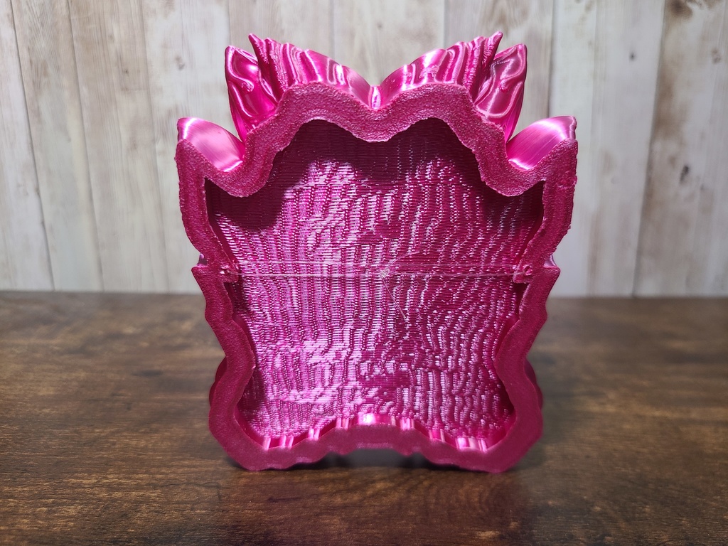 鬼瓦-マゼンタ- (Mad Mini Onigawara)高さ12.5cm【インテリア クールな壁掛け 3Dプリンター】