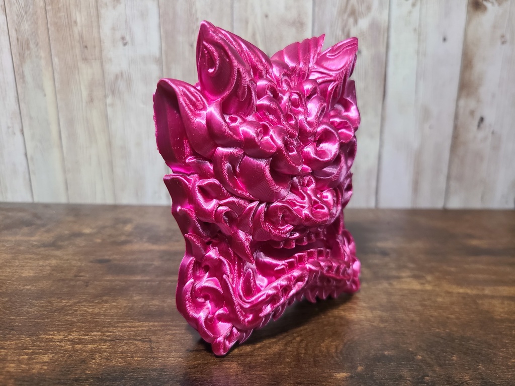鬼瓦-マゼンタ- (Mad Mini Onigawara)高さ12.5cm【インテリア クールな壁掛け 3Dプリンター】