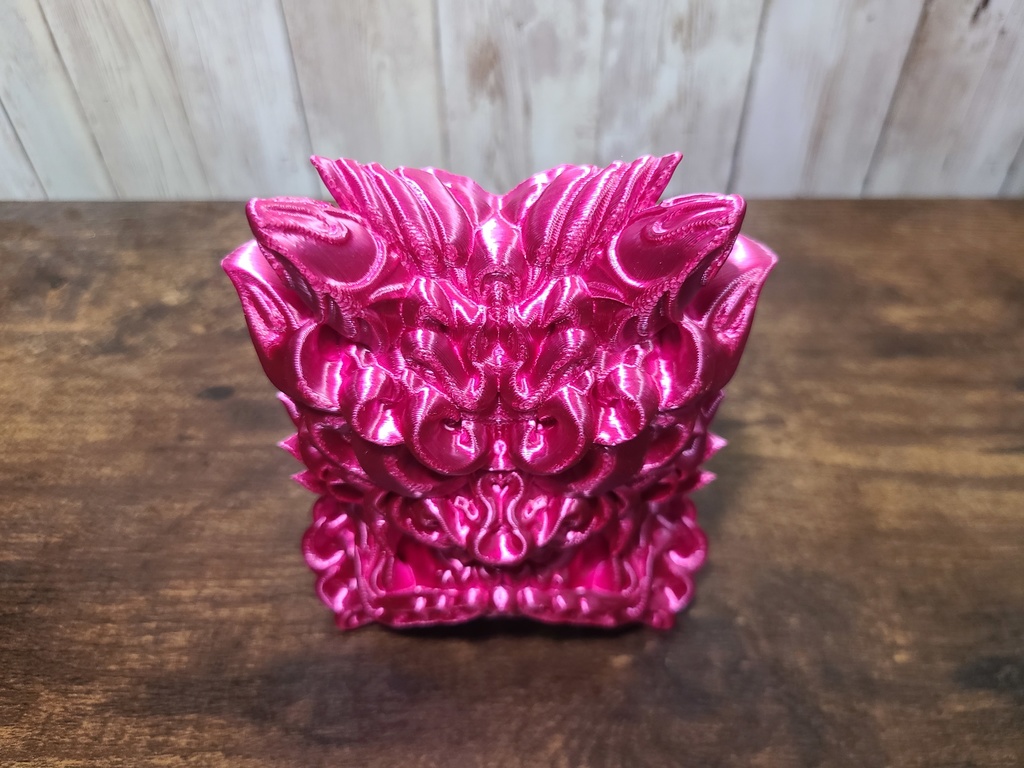 鬼瓦-マゼンタ- (Mad Mini Onigawara)高さ12.5cm【インテリア クールな壁掛け 3Dプリンター】