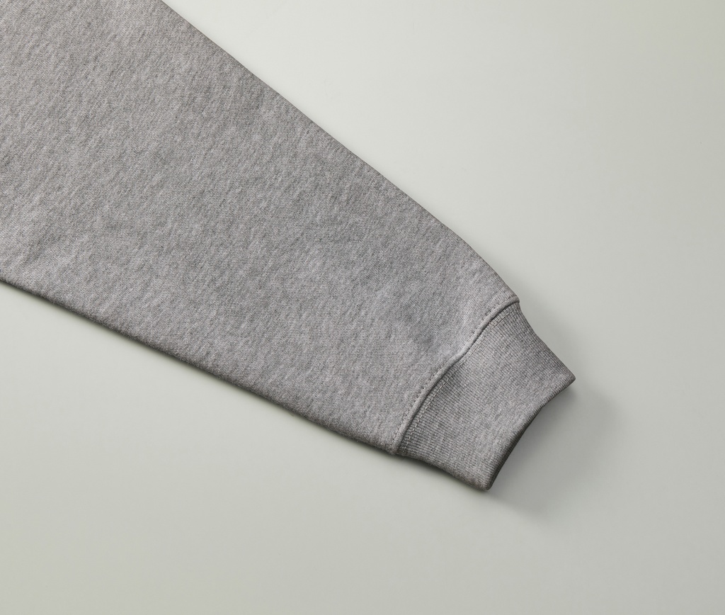 肌寒い日に着れるスウェット