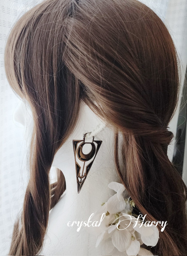 【月鋭刃の耳飾り】~銀黒~