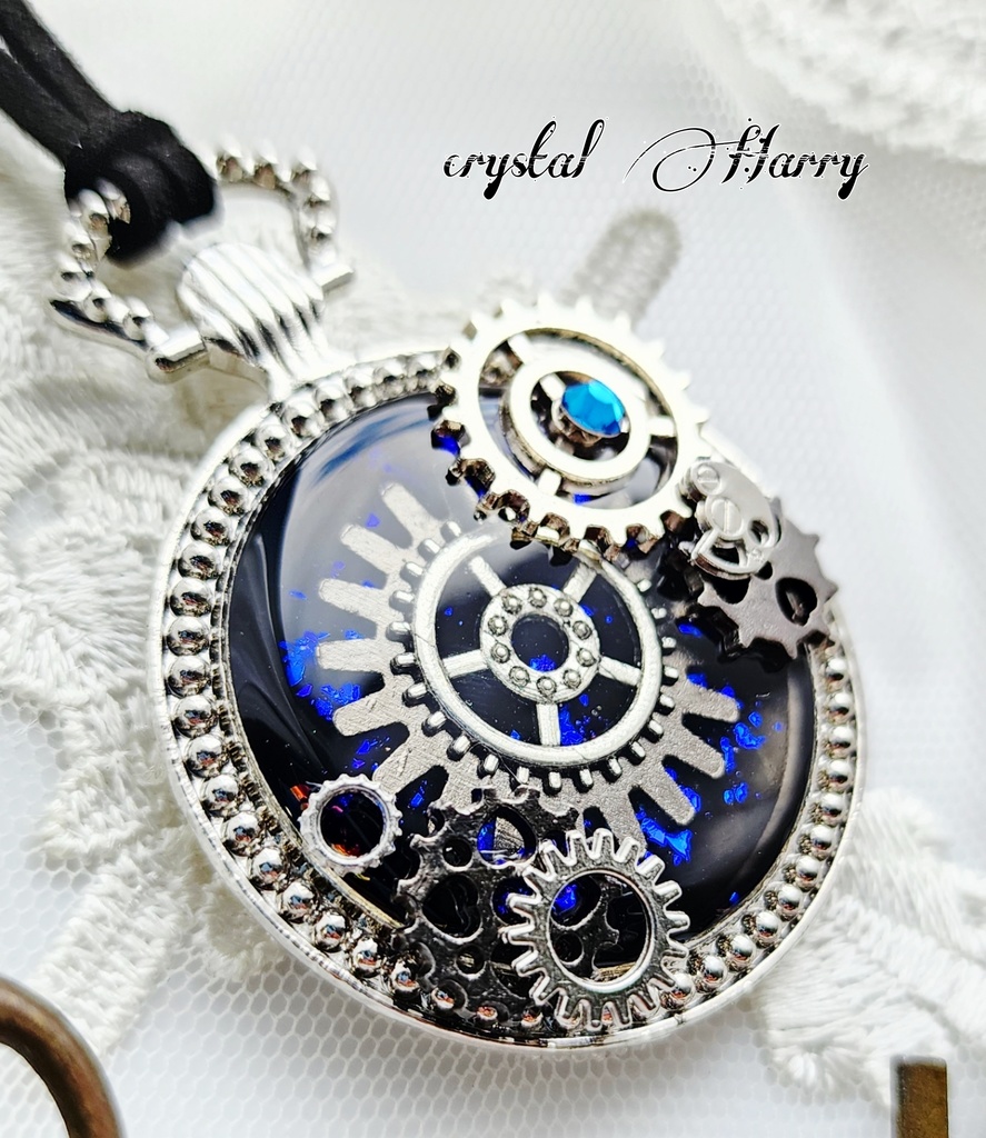 【黒闇の大時計】~銀黒蒼~