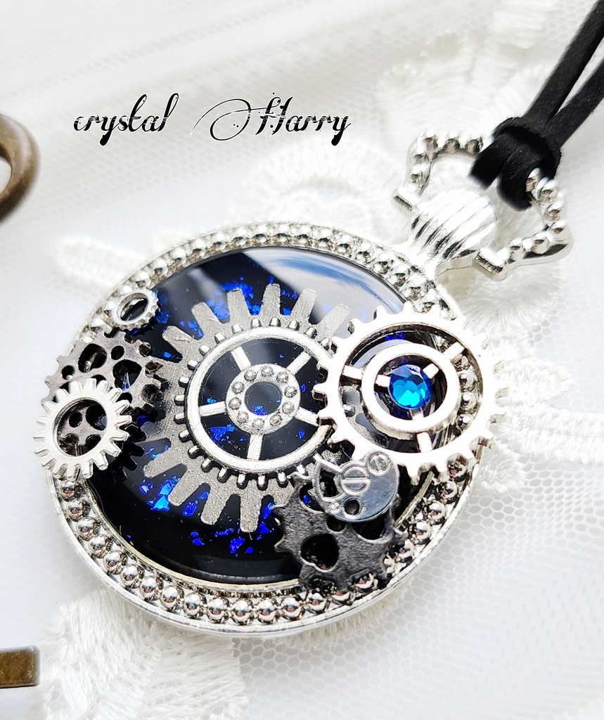 【黒闇の大時計】~銀黒蒼~