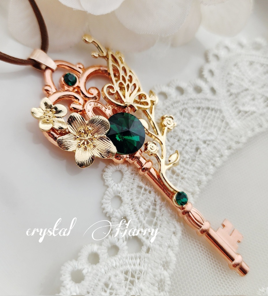 【蝶桜の大鍵】~金深緑~ピンクゴールドベース