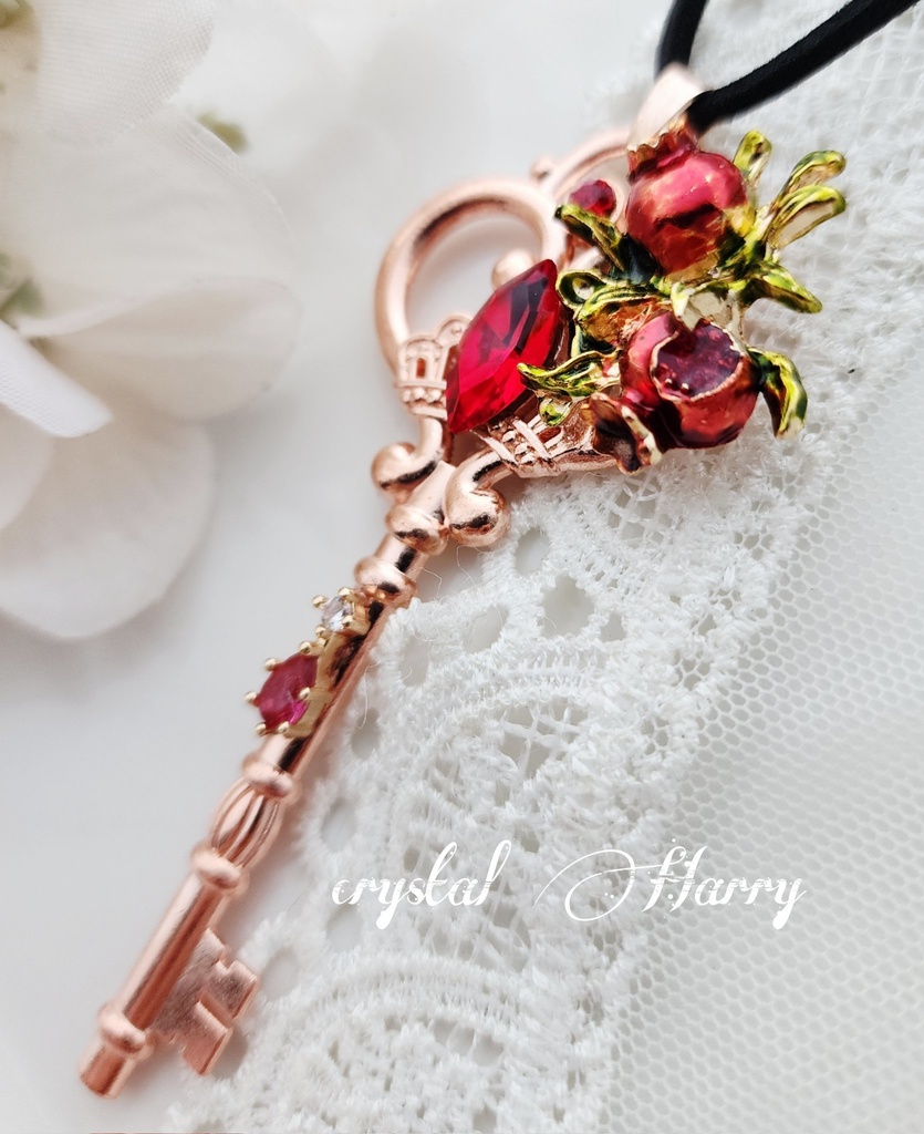 【柘榴の大鍵】~ピンクゴールドベース~