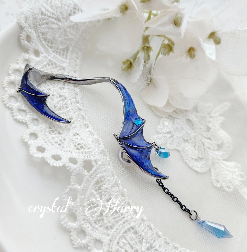 【悪魔の耳飾り】~チタンブラック~深蒼~イヤークリップ