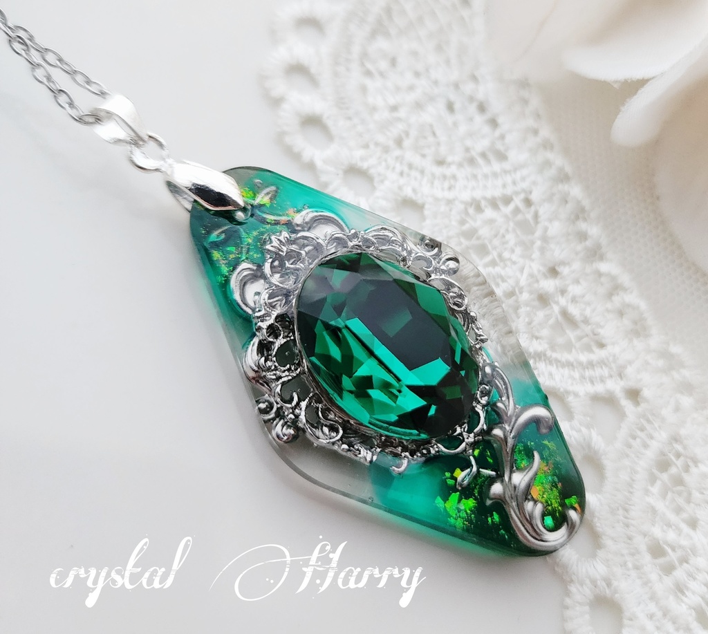 【宝石結晶の首飾り】~銀翠~