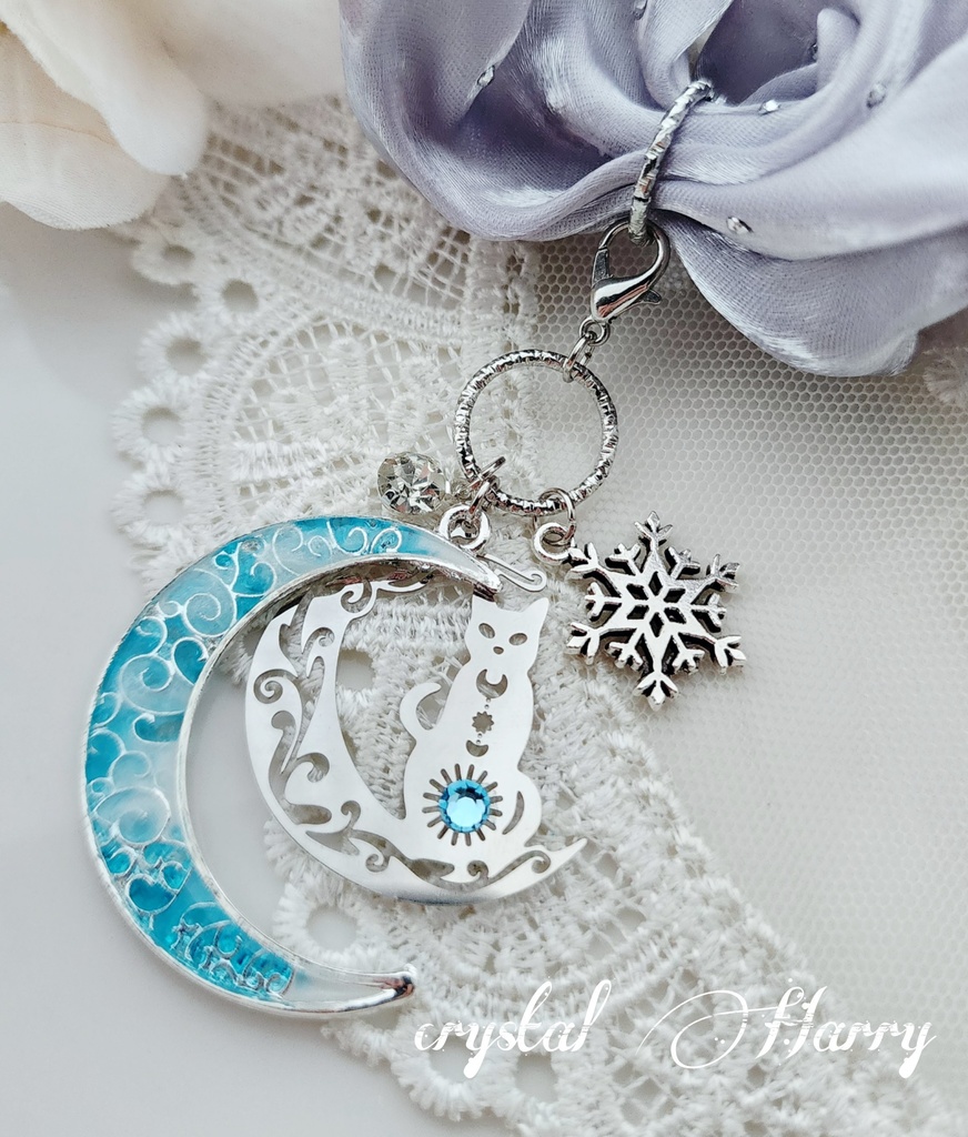 【精霊猫の髪飾り】~銀水白~シュシュブレスレット