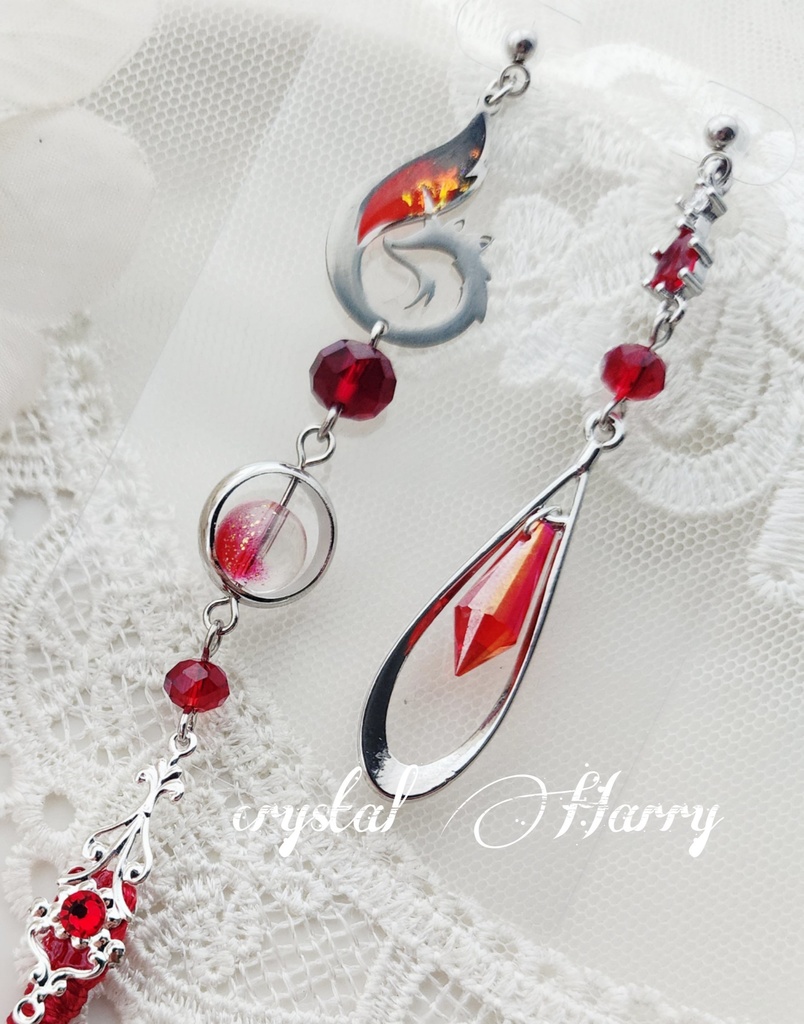 【狐火の耳飾り】~銀赤黒~