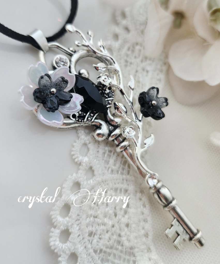 【桜魔法の鍵飾り】~闇桜~