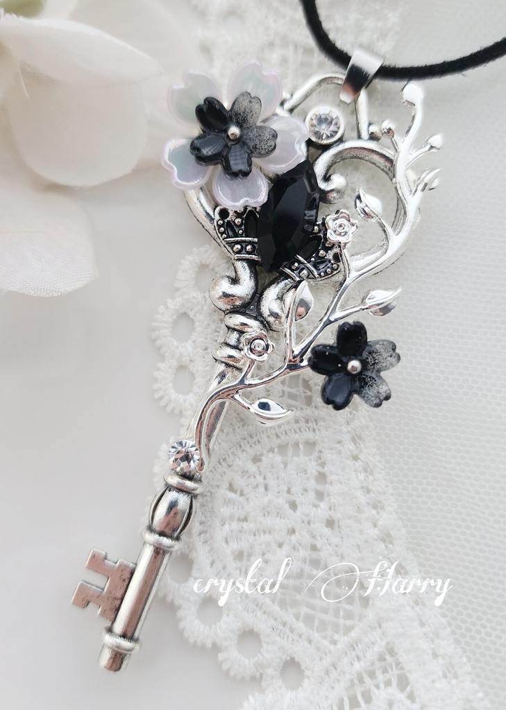 【桜魔法の鍵飾り】～闇桜～