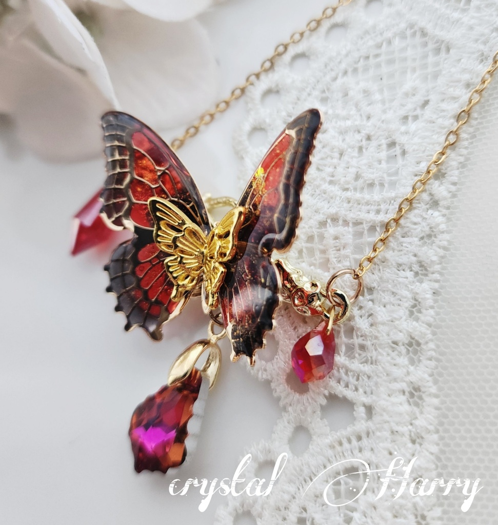 【宝石蝶の首飾り】~金赤黒~
