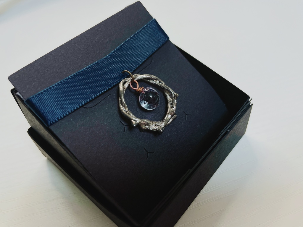 茨のチョーカー