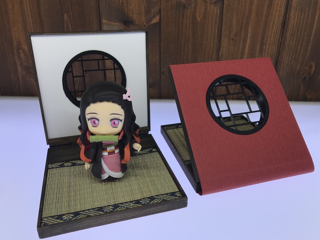 ブック型ドールスタンドS円窓(朱殷)