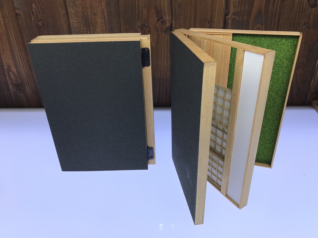 ブック型ドールスタンドS 庭付き和室