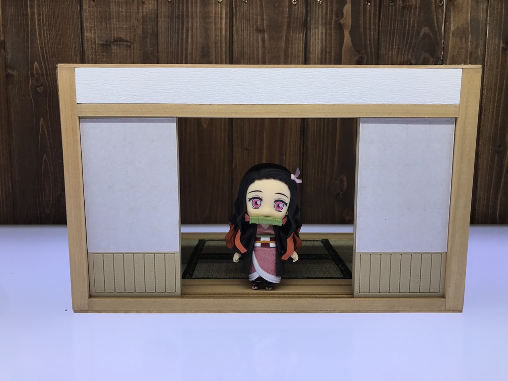 ブック型ドールスタンドM和室