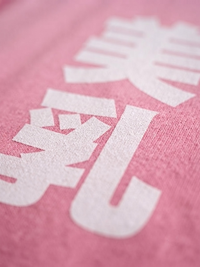 【原宿発】美乳 Tシャツ / "Beautiful Breasts"
