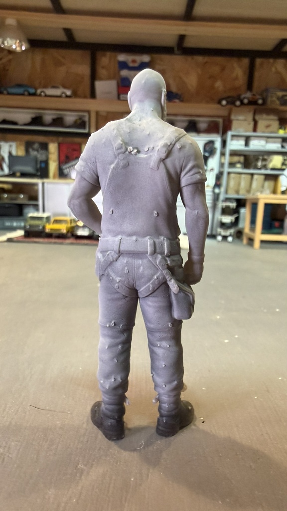 ベテラン男性メカニック・整備士|1/20 プリント品