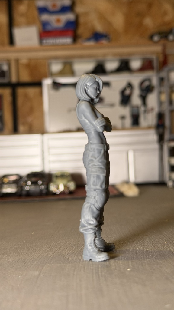 03_腕組女性兵士1/20|ミリタリー SF ジオラマ用 3Dプリント品