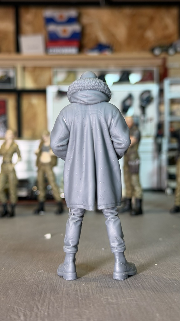 06_MOD COAT SKIN'S 1/20|ミリタリー SF ジオラマ用 3Dプリント品