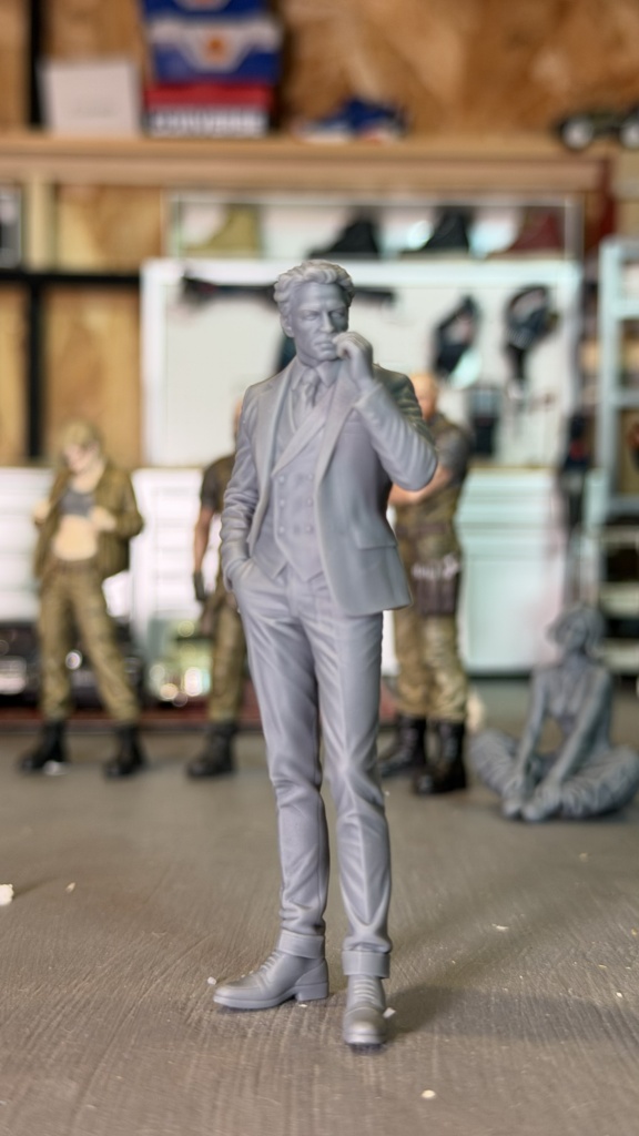 08_一服中の紳士 1/20|ミリタリー SF ジオラマ用 3Dプリント品