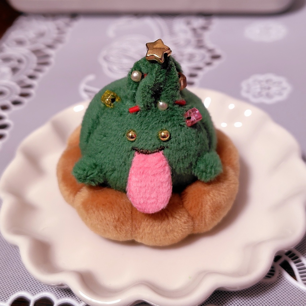 ぺろまろ　クリスマスタルトの姿