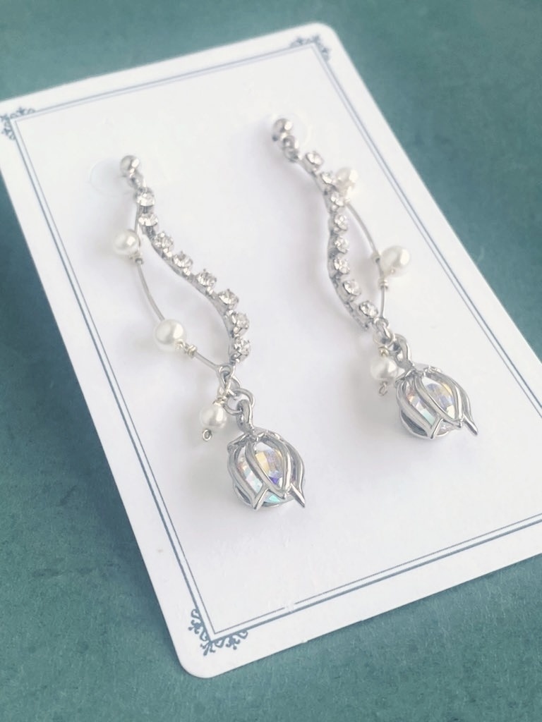 エルピスの花 ピアス(イヤリング変更可)