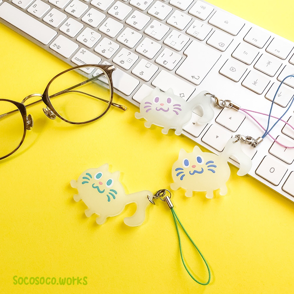 【おんぷネコ♪】アクリルキーホルダー(ふんわり蓄光): あんしんBOOTHパック(匿名発送)