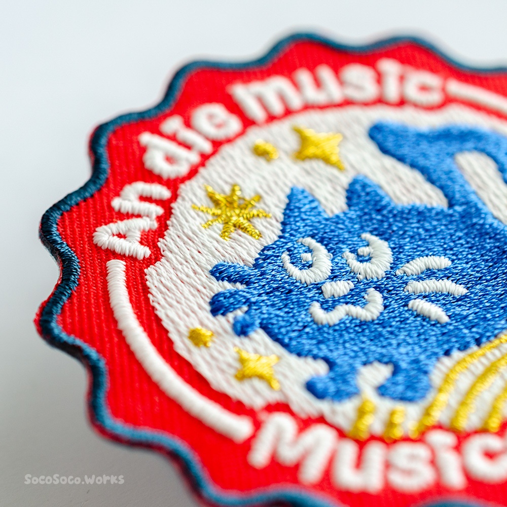 【おんぷネコ♪】蓄光刺繍ワッペン_エンブレム風おんぷネコ♪: あんしんBOOTHパック(匿名発送)