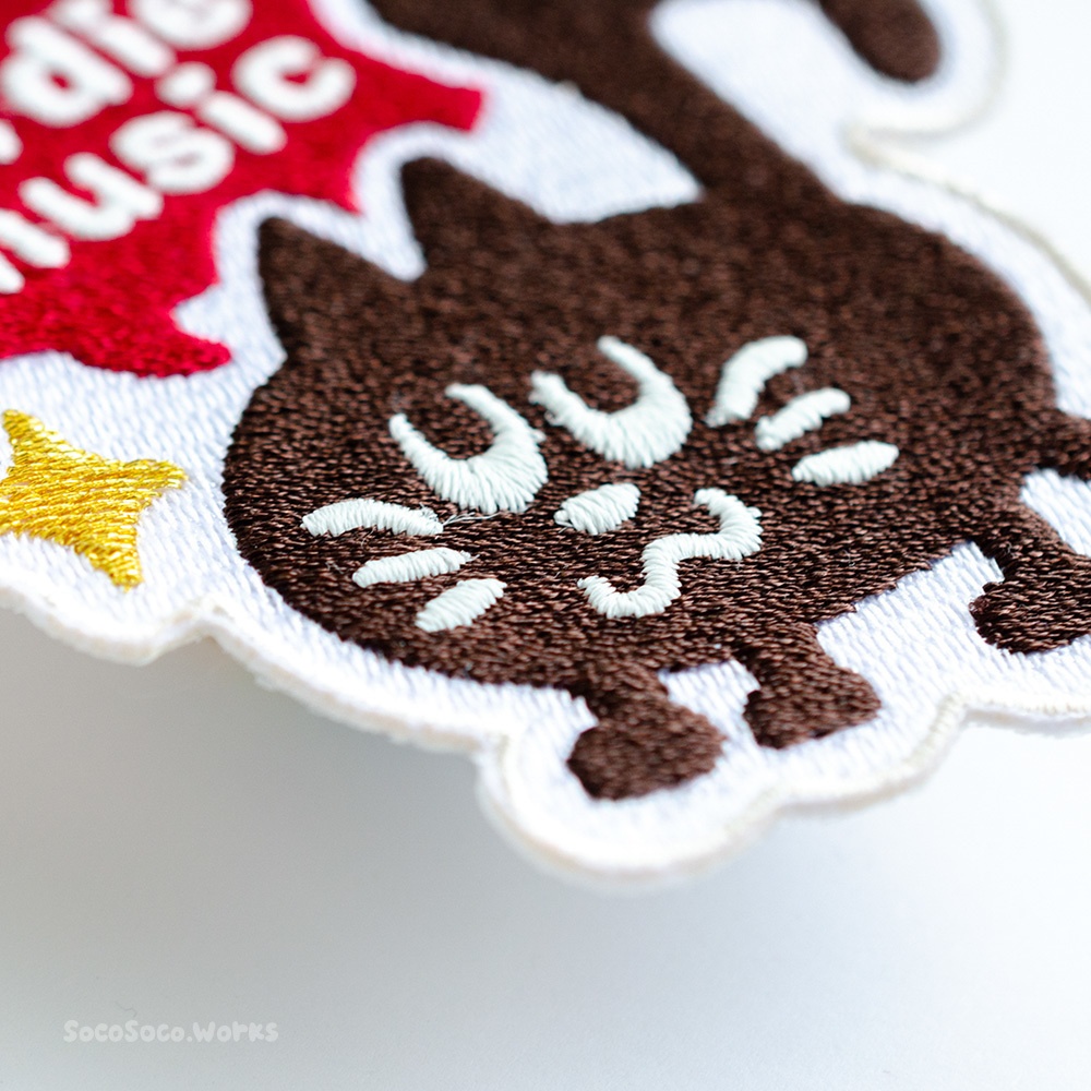 【おんぷネコ♪】蓄光刺繍ワッペン_物知り顔おんぷネコ♪: あんしんBOOTHパック(匿名発送)