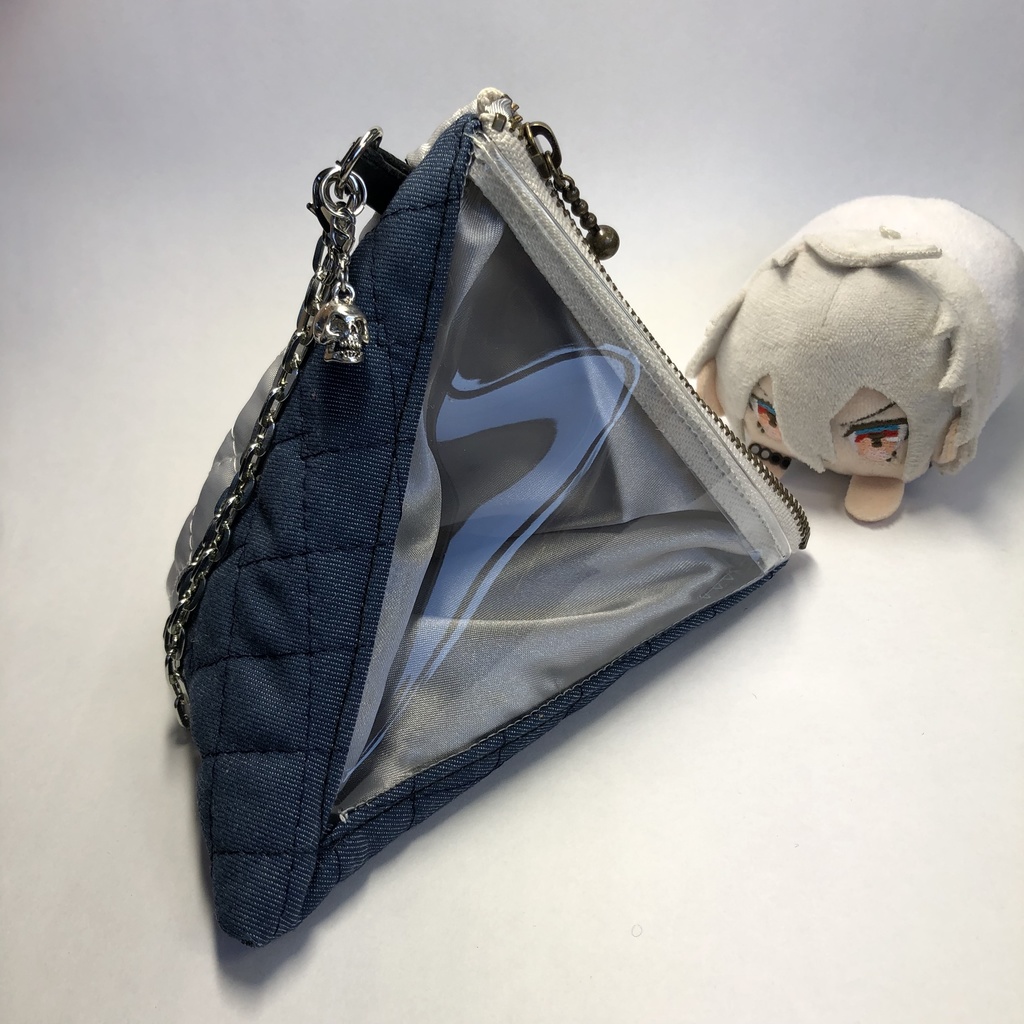 【もち・まんじゅう】トライアングルバッグチャーム（テトラポーチ）デニム＆ホワイト