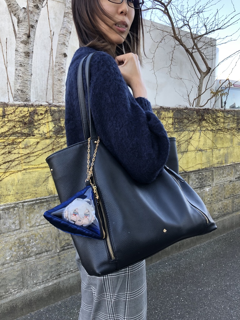 【もち・まんじゅう】トライアングルバッグチャーム(テトラポーチ)ブラック&レッド