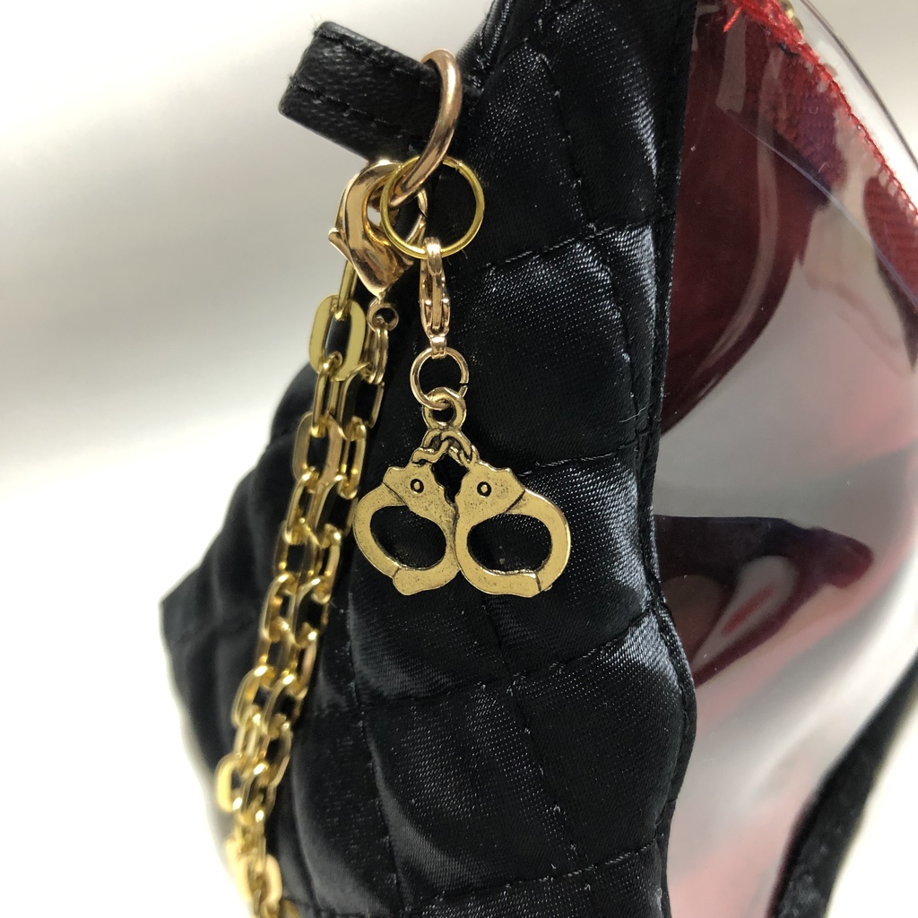 【もち・まんじゅう】トライアングルバッグチャーム(テトラポーチ)ブラック&レッド