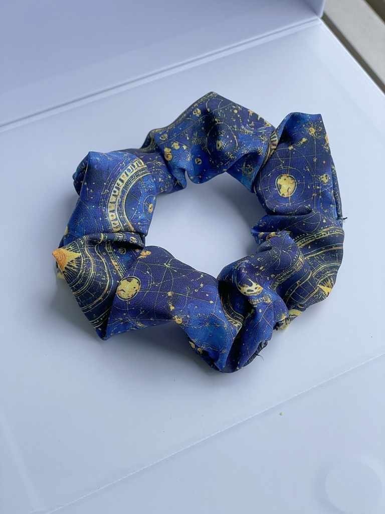 星のシュシュ
