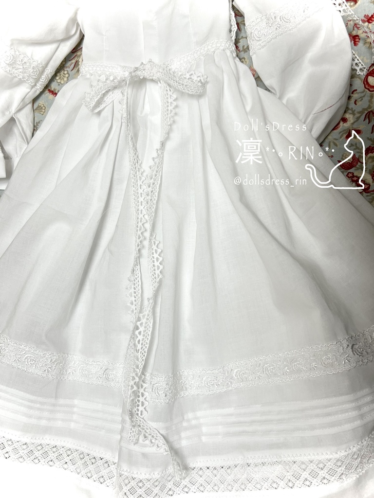 1/3ドール用ベビードレス くるみボタン・リボン付き再販