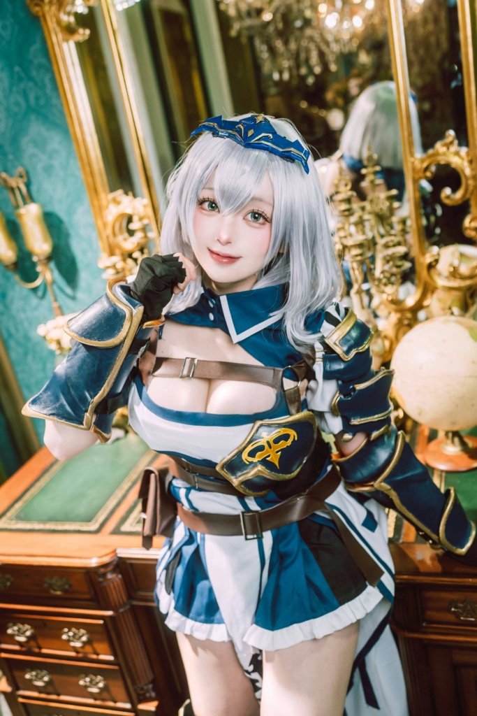 白銀ノエル 写真集 『White Knight』