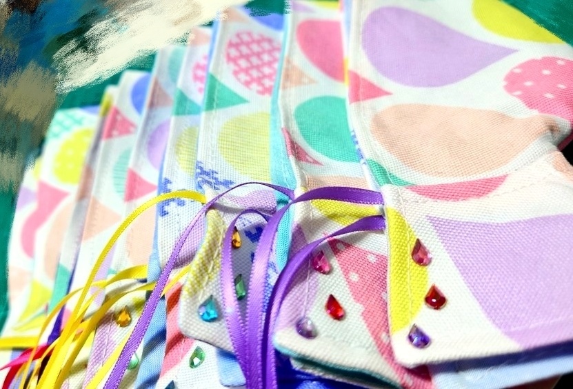 (ランダムお楽しみ❣)カラフル🌧レインドロップ🌧マント